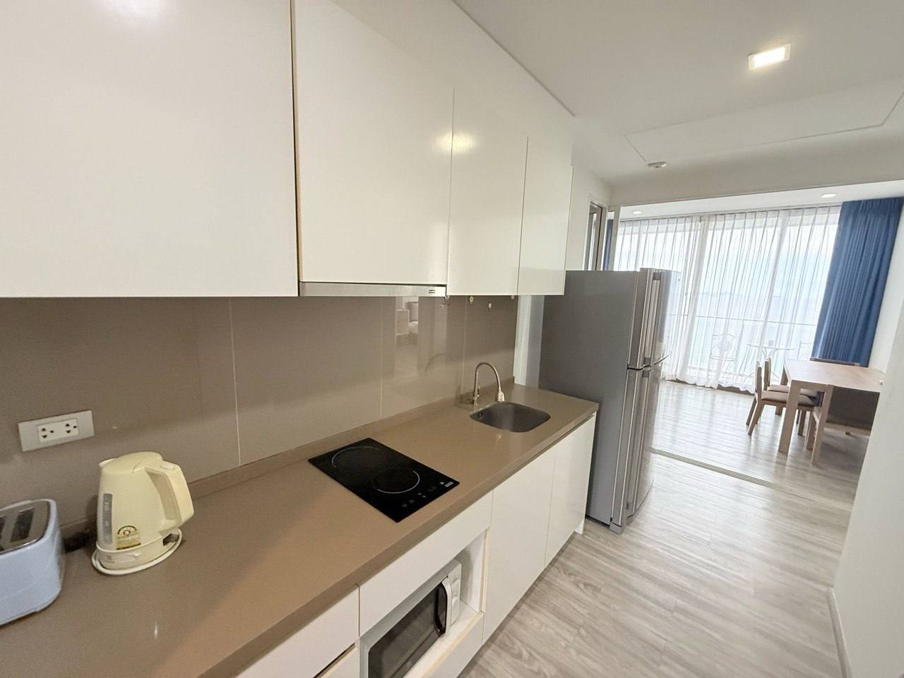 Аренда двухкомнатного апартамента с видом на море