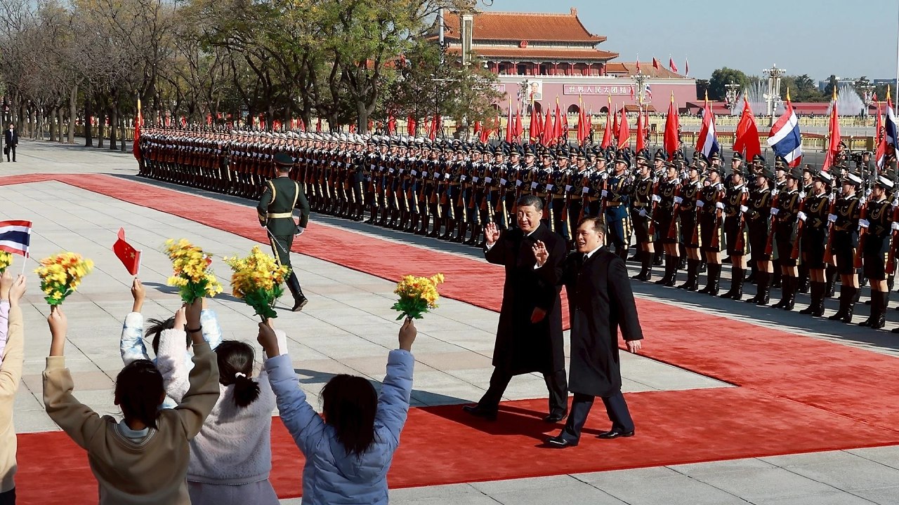 Король Таиланда с визитом в Китае