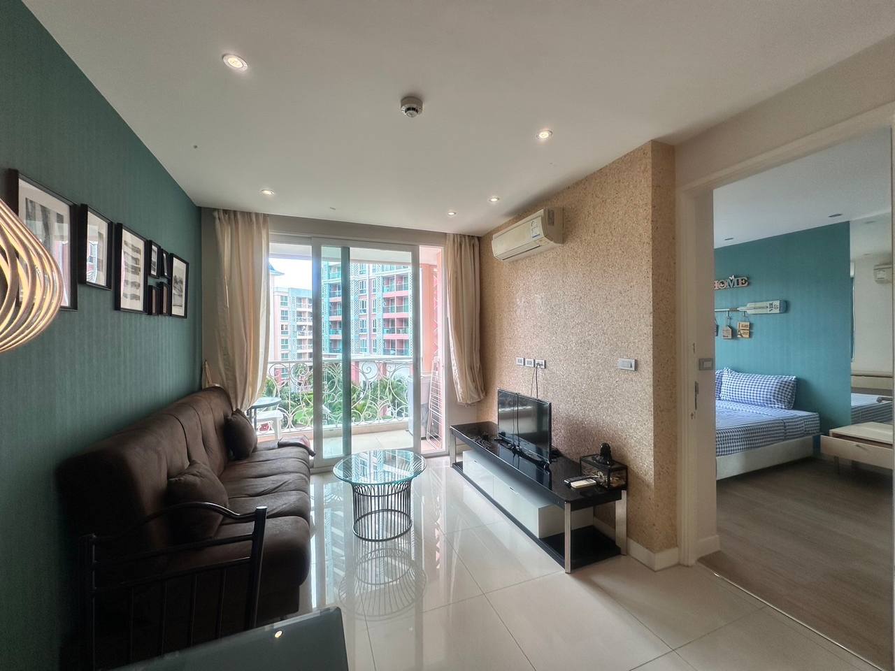 Аренда кондо с видом на бассейн