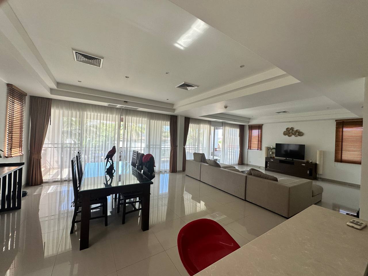 Аренда люкс апартаментов в районе лагуны