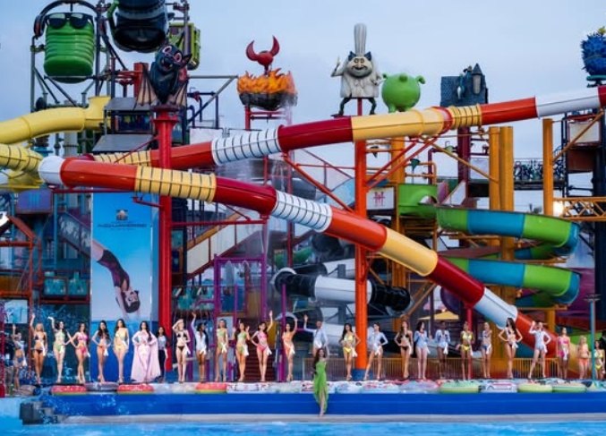 Показ купальников Мисс Вселенная-2025