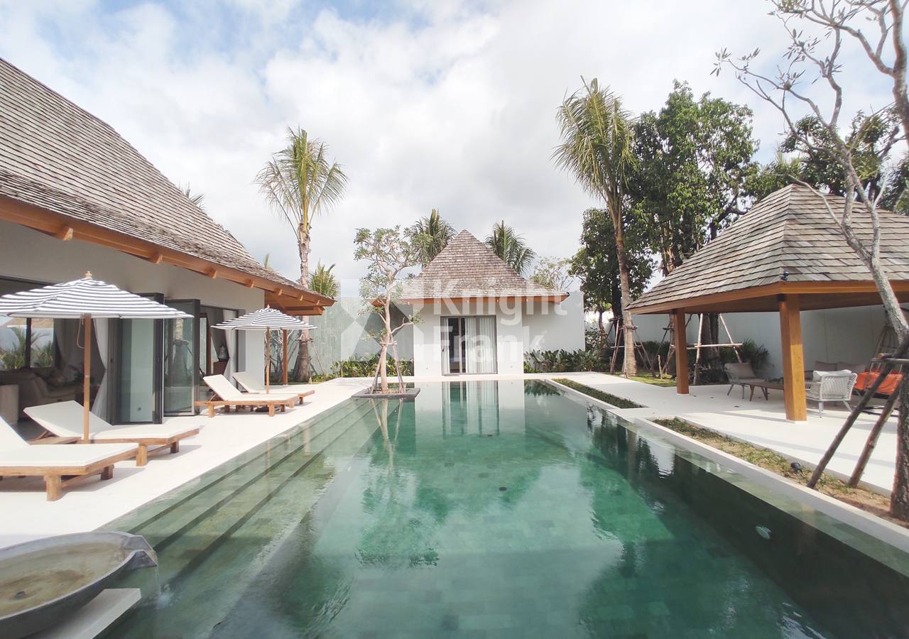 Аренда виллы с бассейном на год