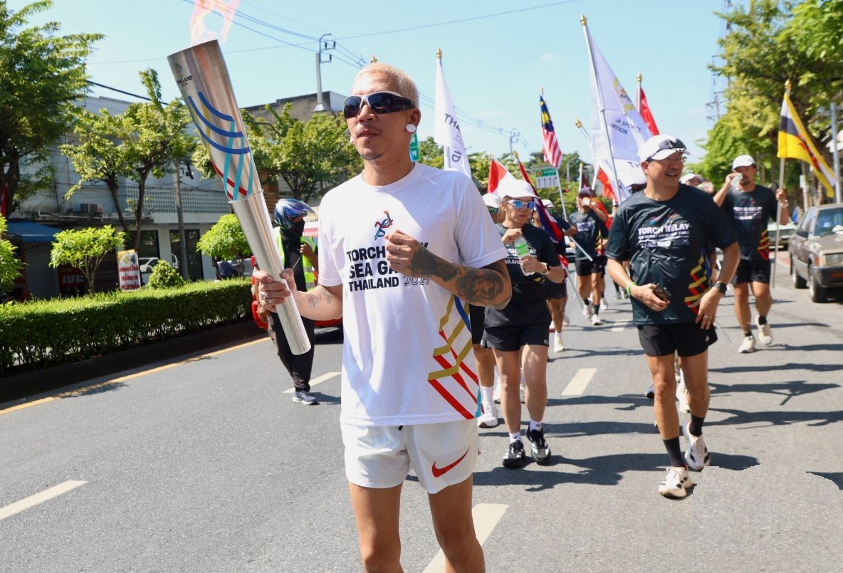 Бангкок принял эстафету огня