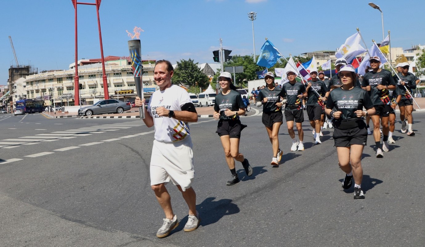 Бангкок принял эстафету огня