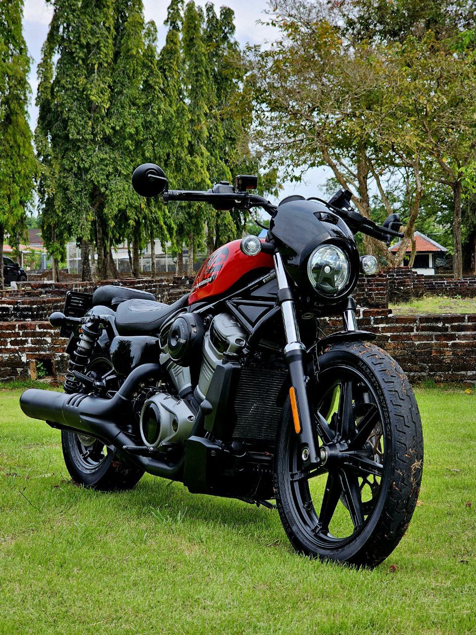 Аренда автомобилей и мотоциклов