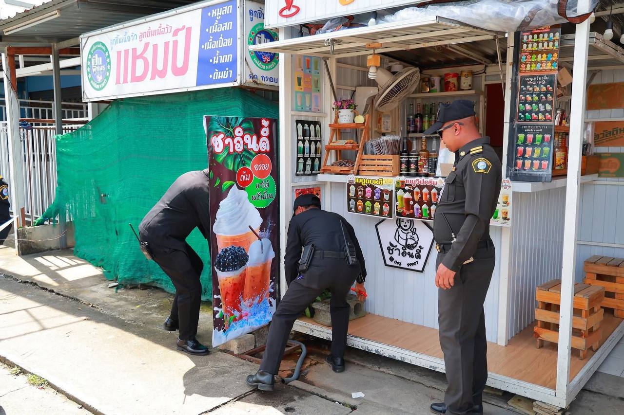 Массовая очистка тротуаров в Вичите