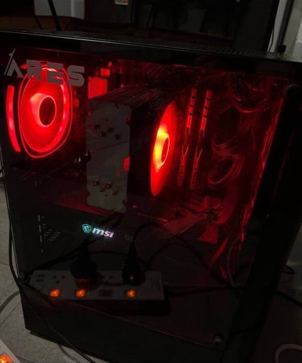 Продажа игрового ПК с аксессуарами