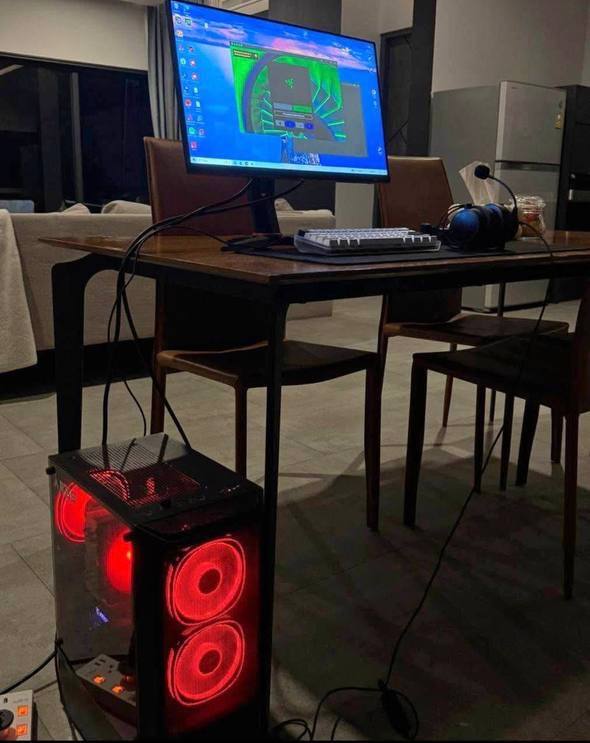 Продажа игрового ПК с аксессуарами