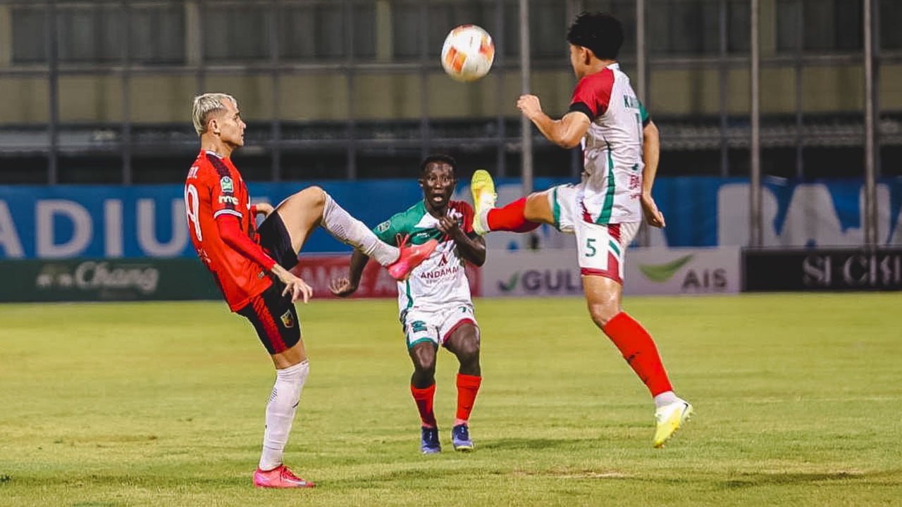 Футбольный матч на Пхукете