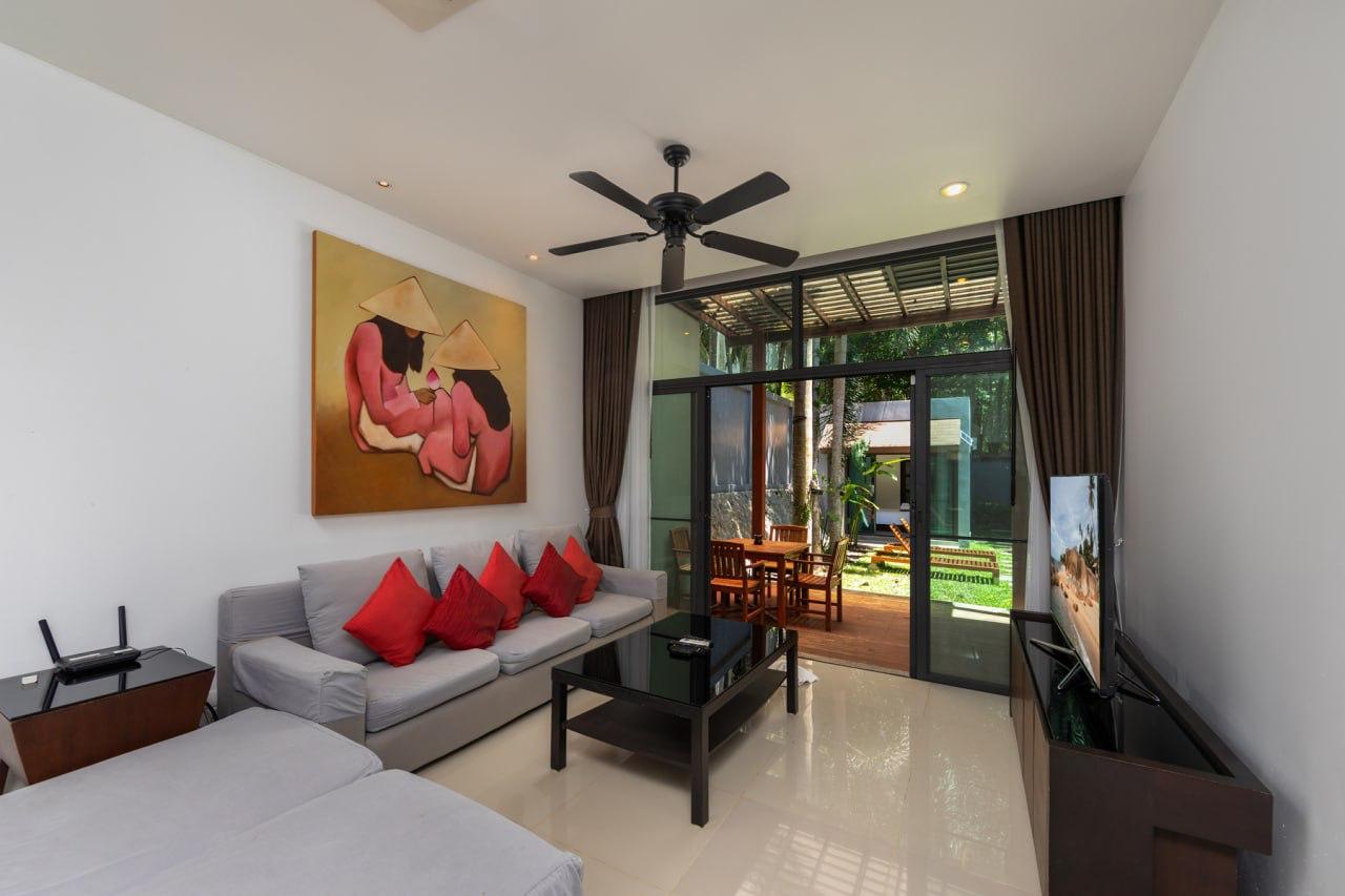 Аренда виллы с бассейном недалеко от пляжа