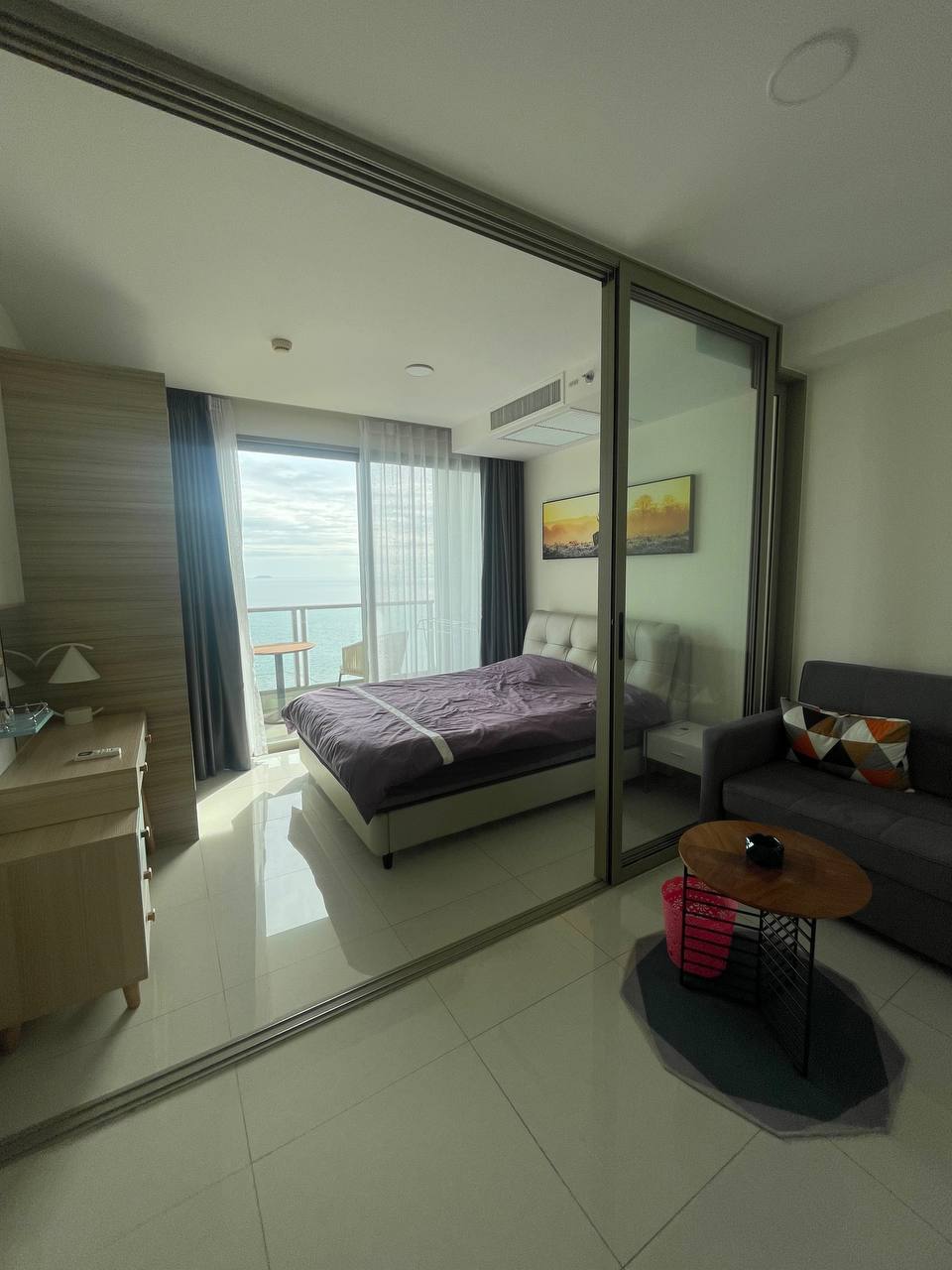 Аренда студии с видом на море