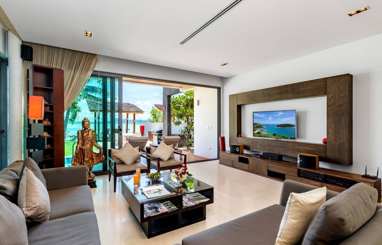 Роскошная вилла с видом на море