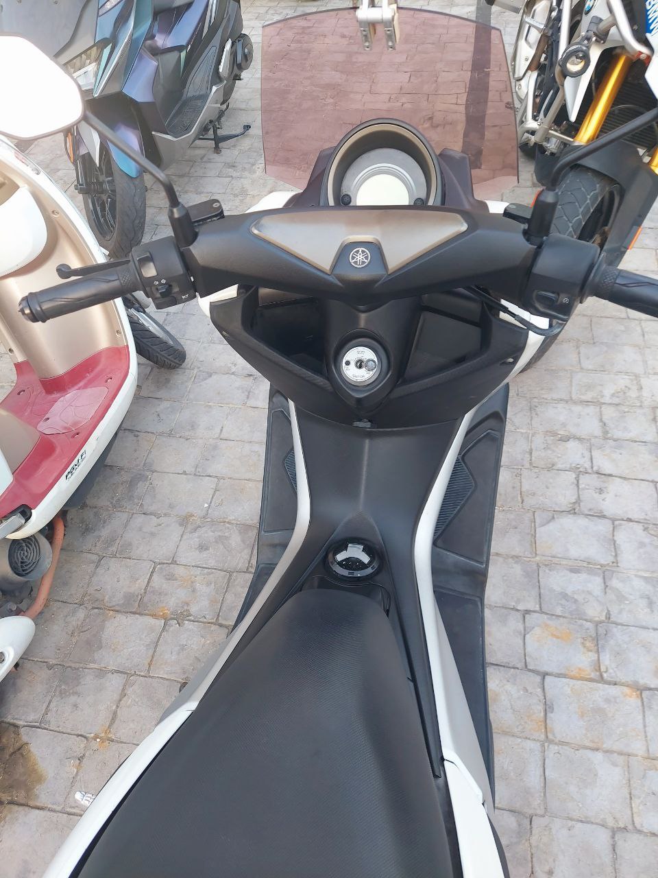 Продажа большого скутера, 2016 год