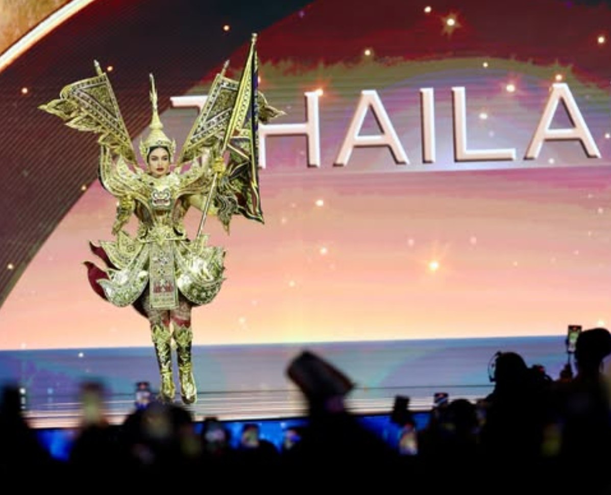 Зрелище на конкурсе 'Мисс Вселенная'