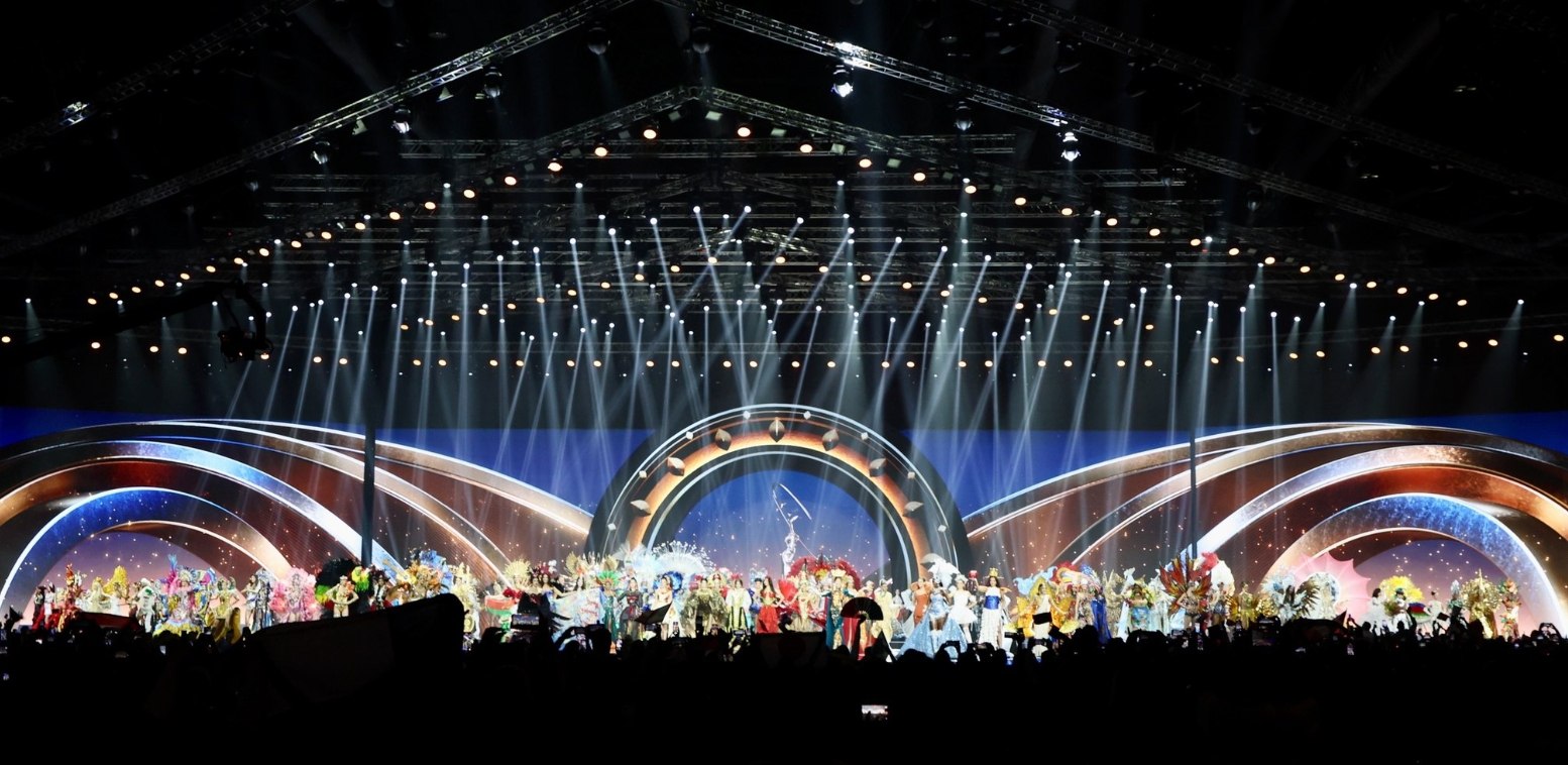 Зрелище на конкурсе 'Мисс Вселенная'