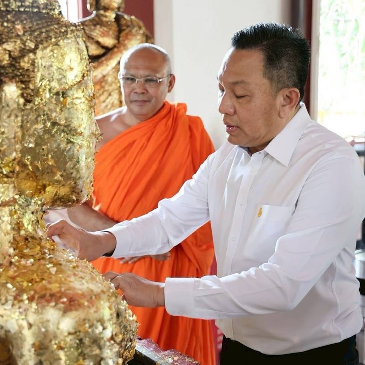 Новый губернатор Пхукета посетил памятник