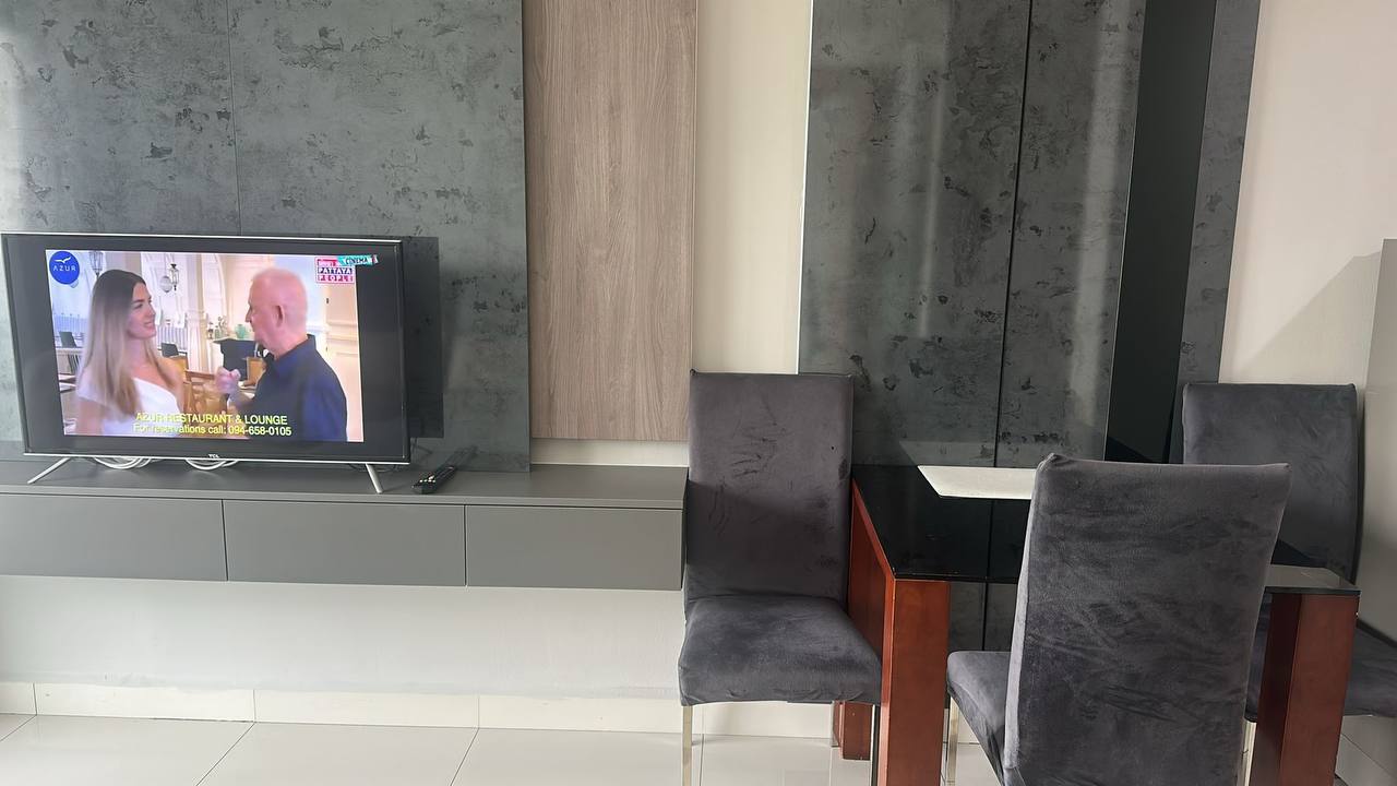 Семейный номер с видом на бассейн