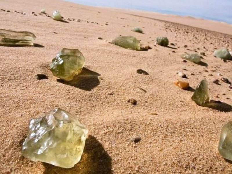 Ливийское стекло и древние тайны