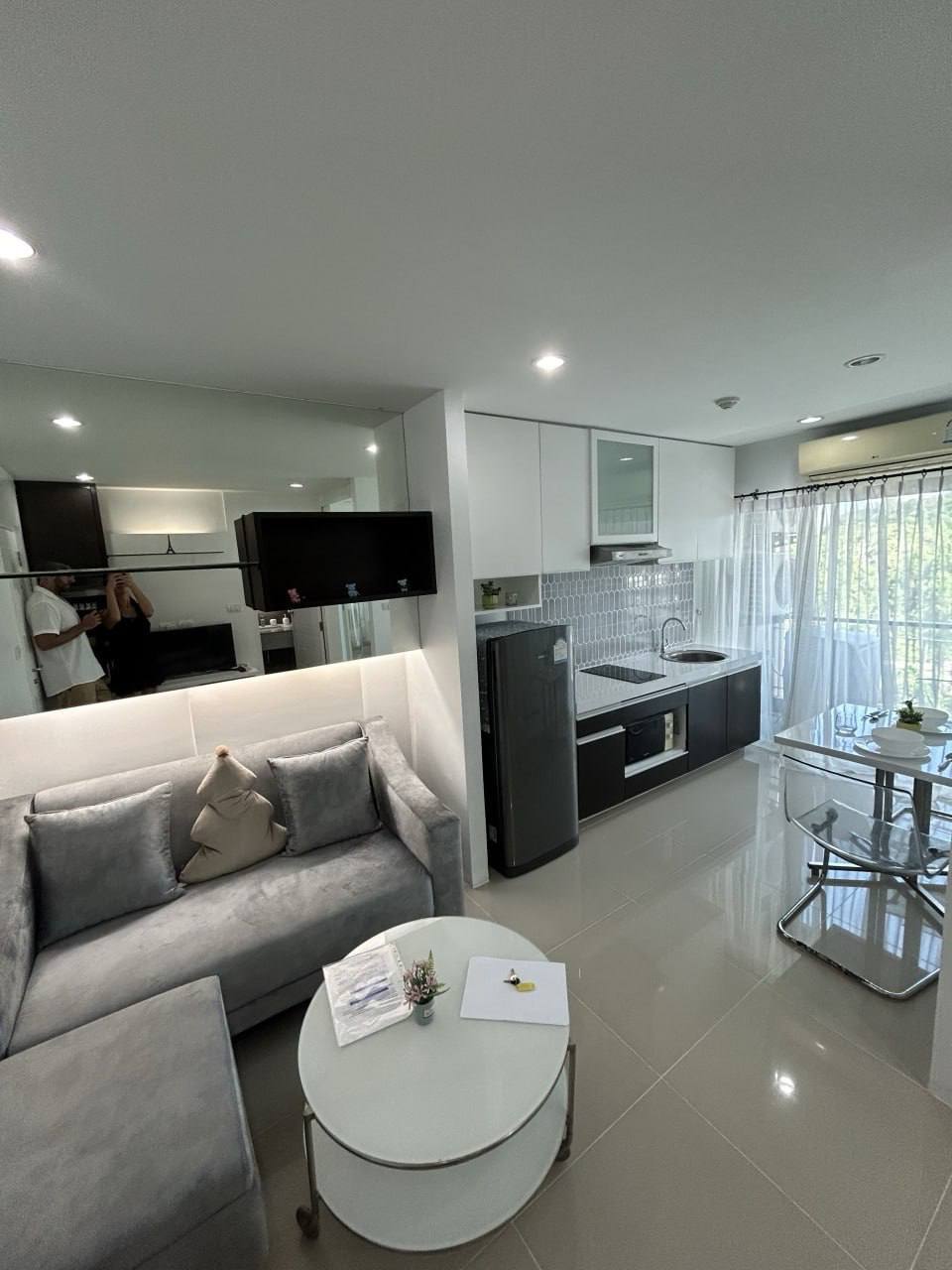 Аренда студии с бассейном