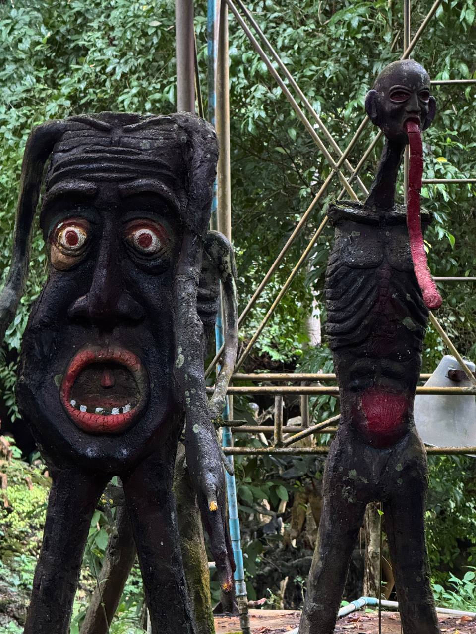 Храм рая и ада в Пхангнга