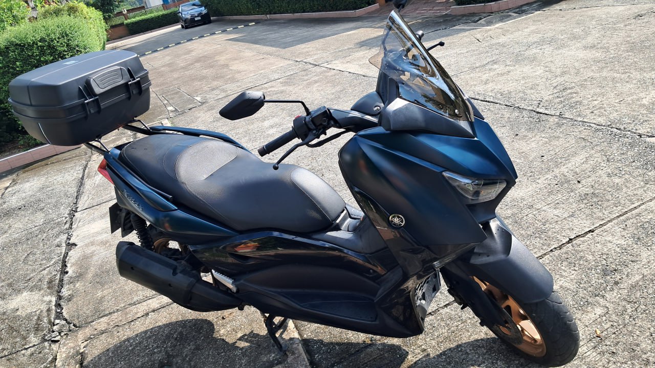 Продажа автомобиля и максискутера в Паттае