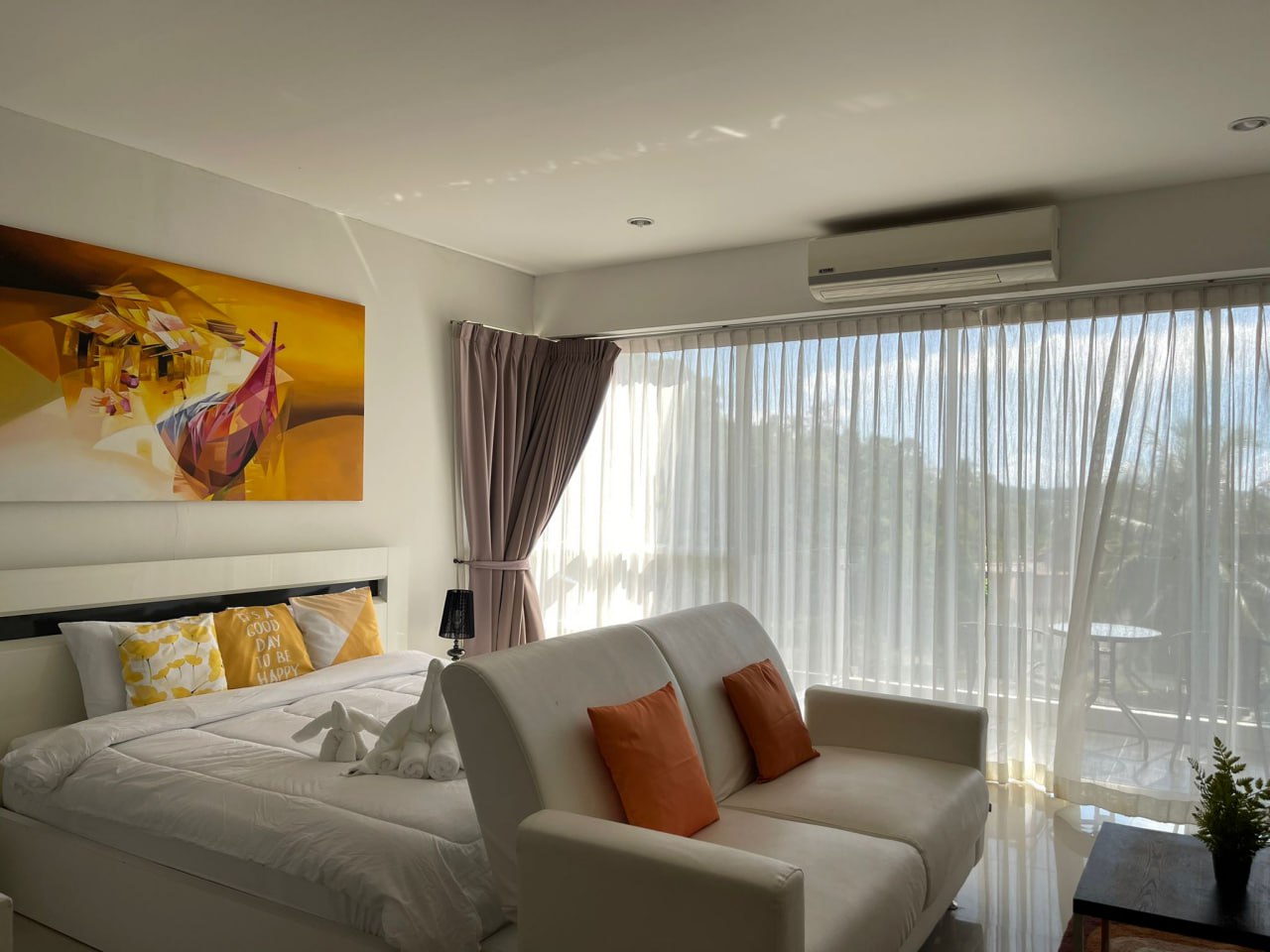 Аренда студии у пляжа Карон