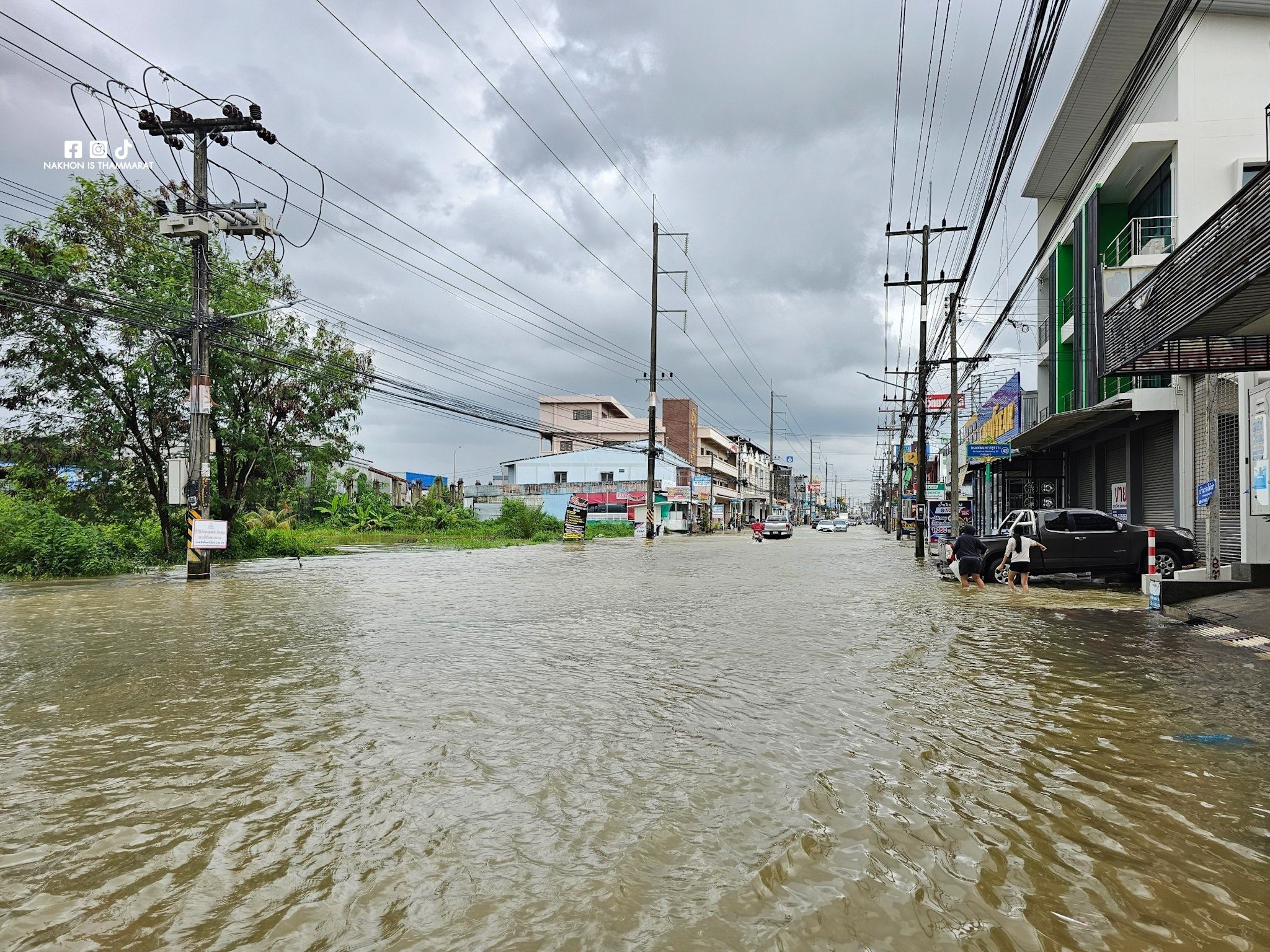 Сложная ситуация с наводнением в Накхонситхаммарате