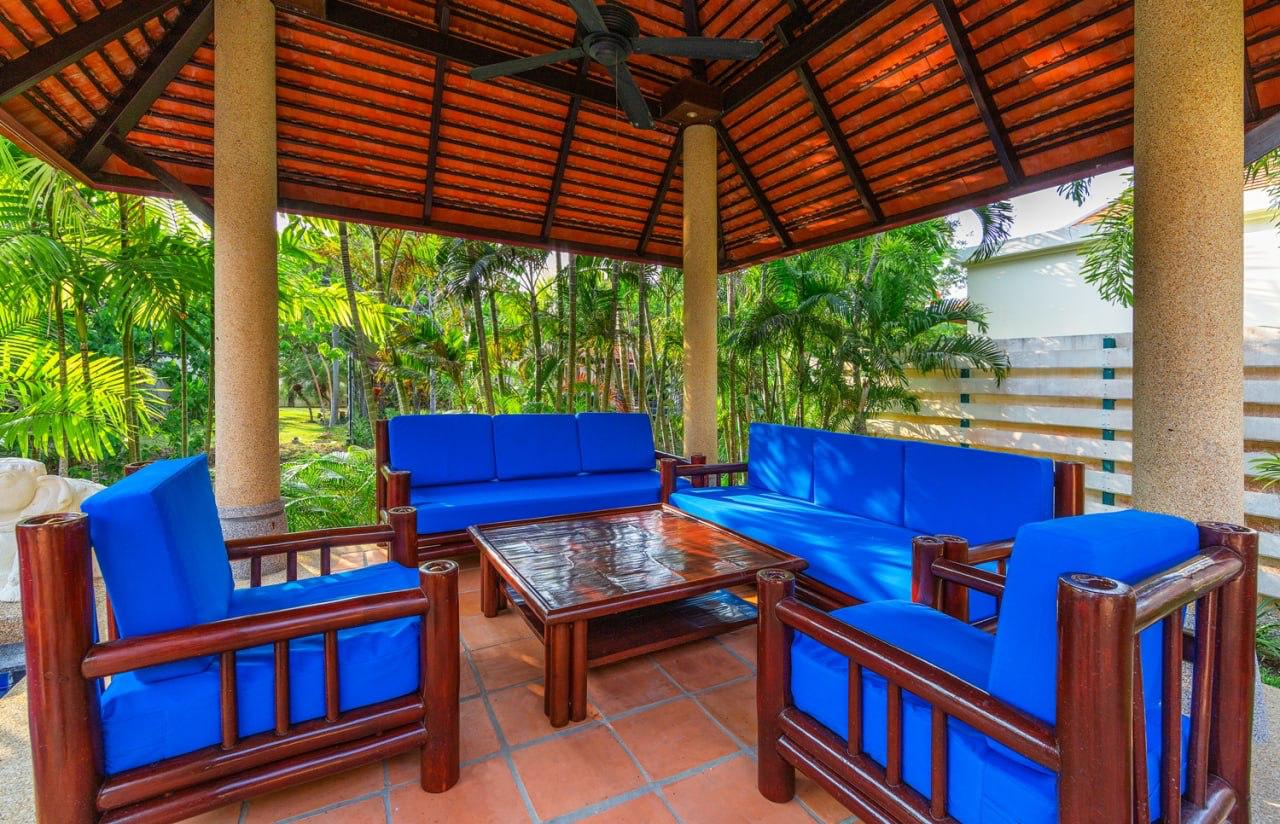 Аренда виллы с бассейном у пляжа