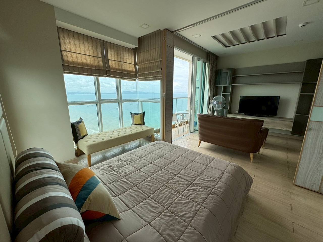 Аренда премиального кондо на первой береговой линии