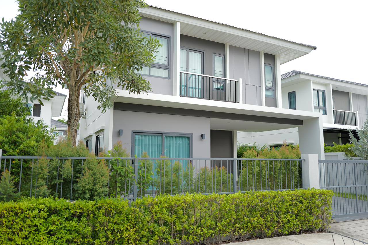 Аренда нового дома с бассейном