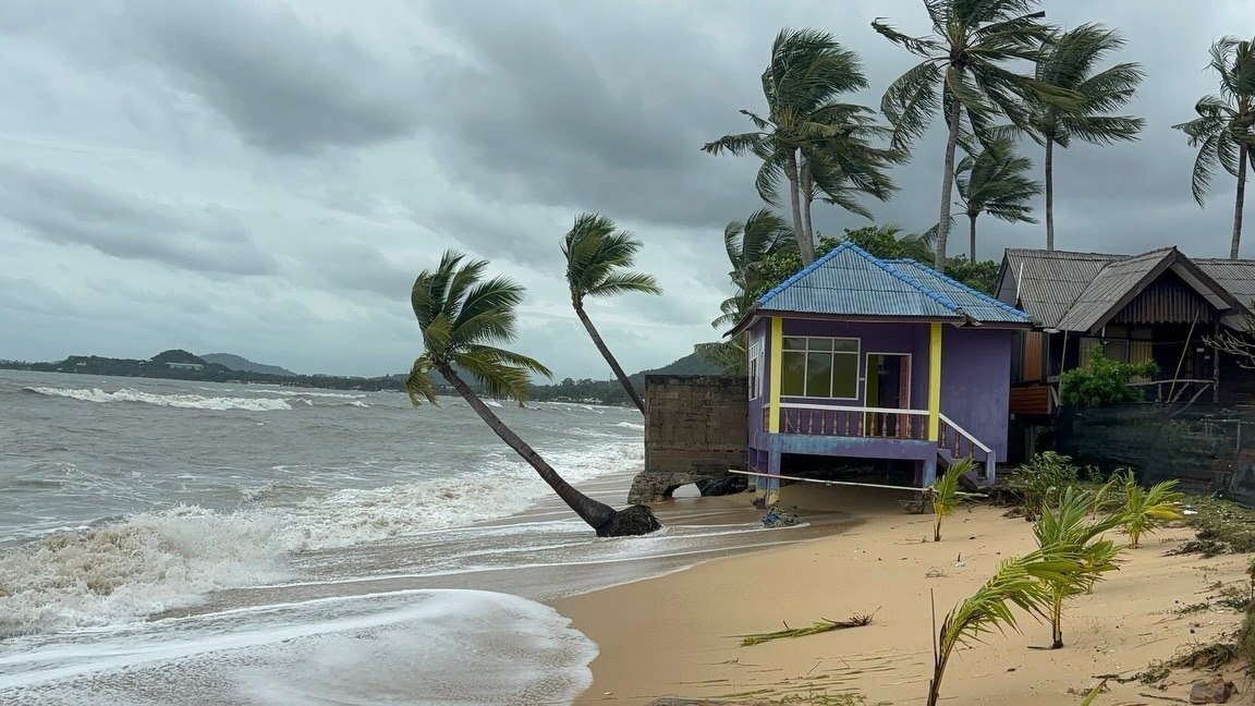 Эвакуация туристов на Самуи