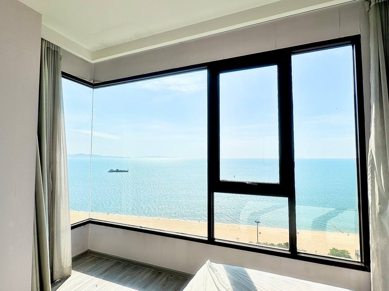 Аренда премиального кондо на первой линии