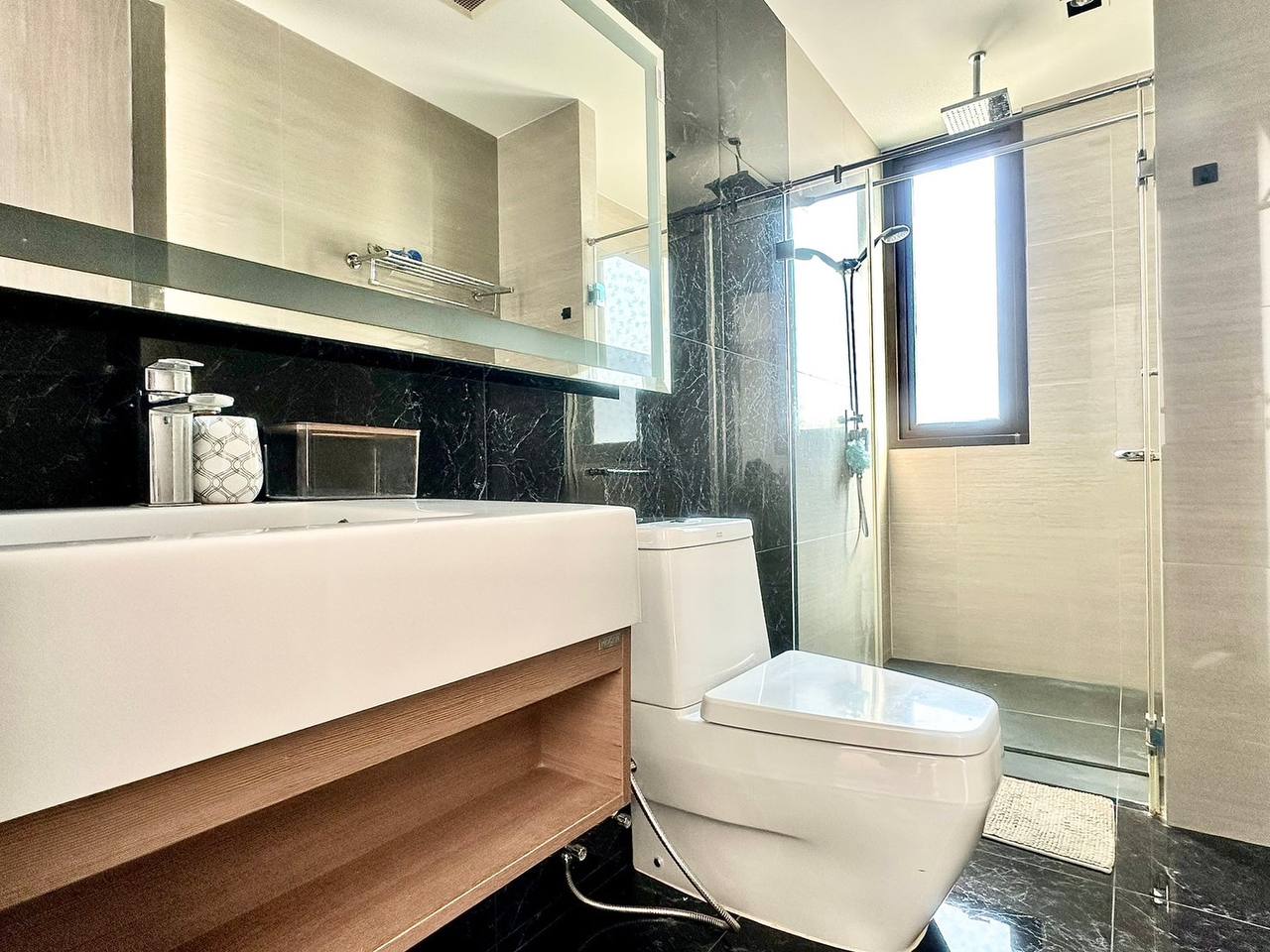 Аренда премиального кондо на первой линии