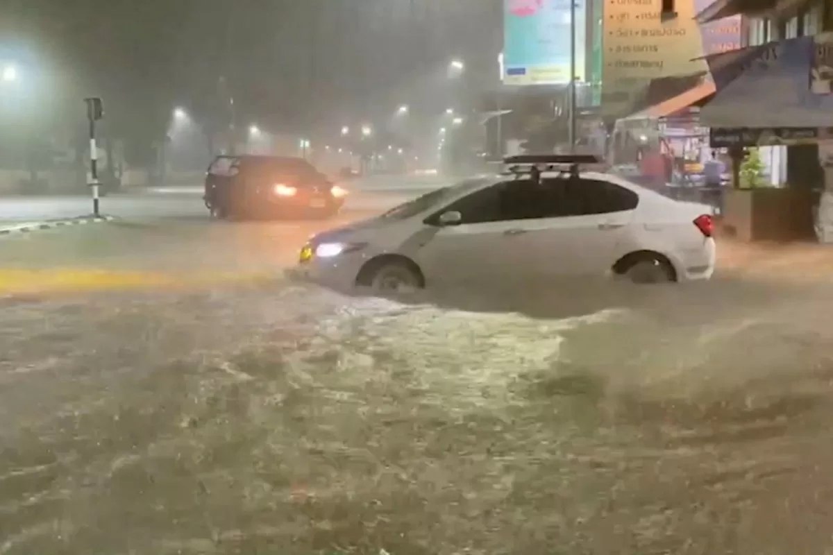 Наводнение в Хатъяй, Таиланд