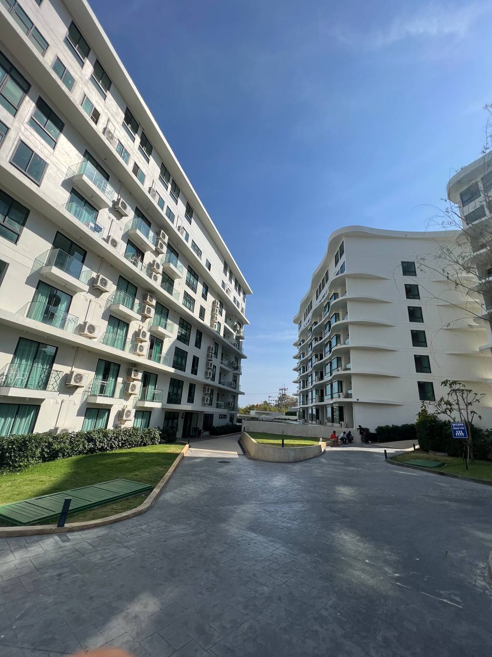 Отдых в кондо с бассейном и видом