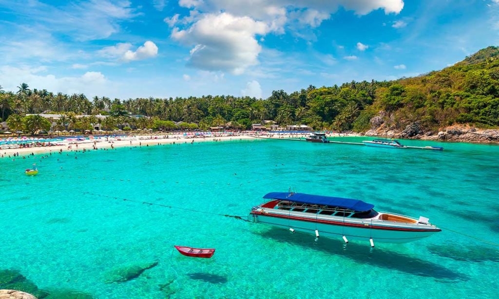 Экскурсия на острова Рача и Коралловый