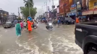 Наводнение на трассе 404 в Таиланде