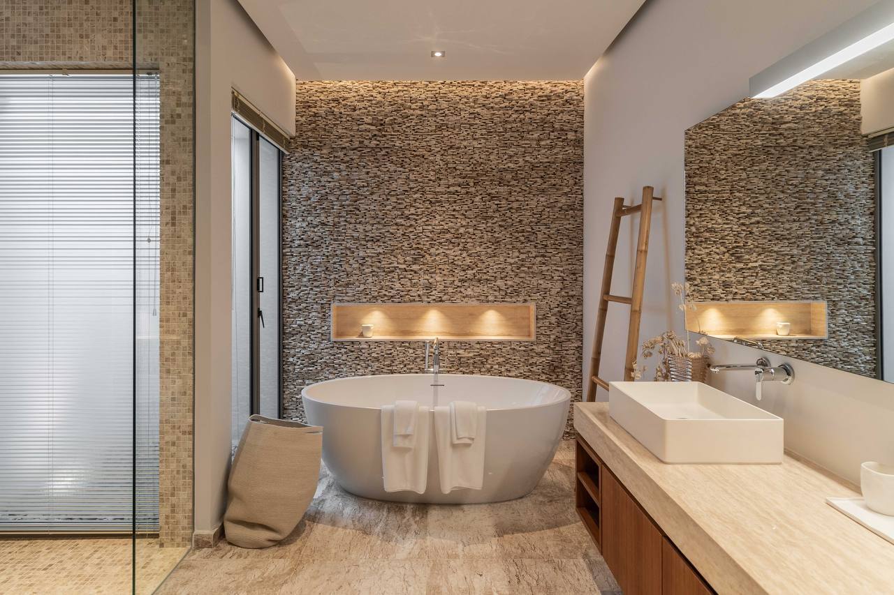 Аренда виллы с бассейном и садом