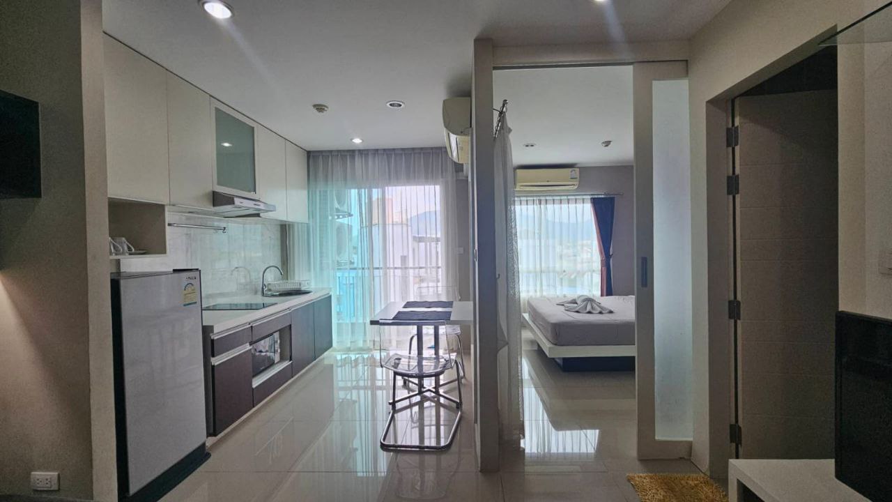 Аренда студии с бассейном