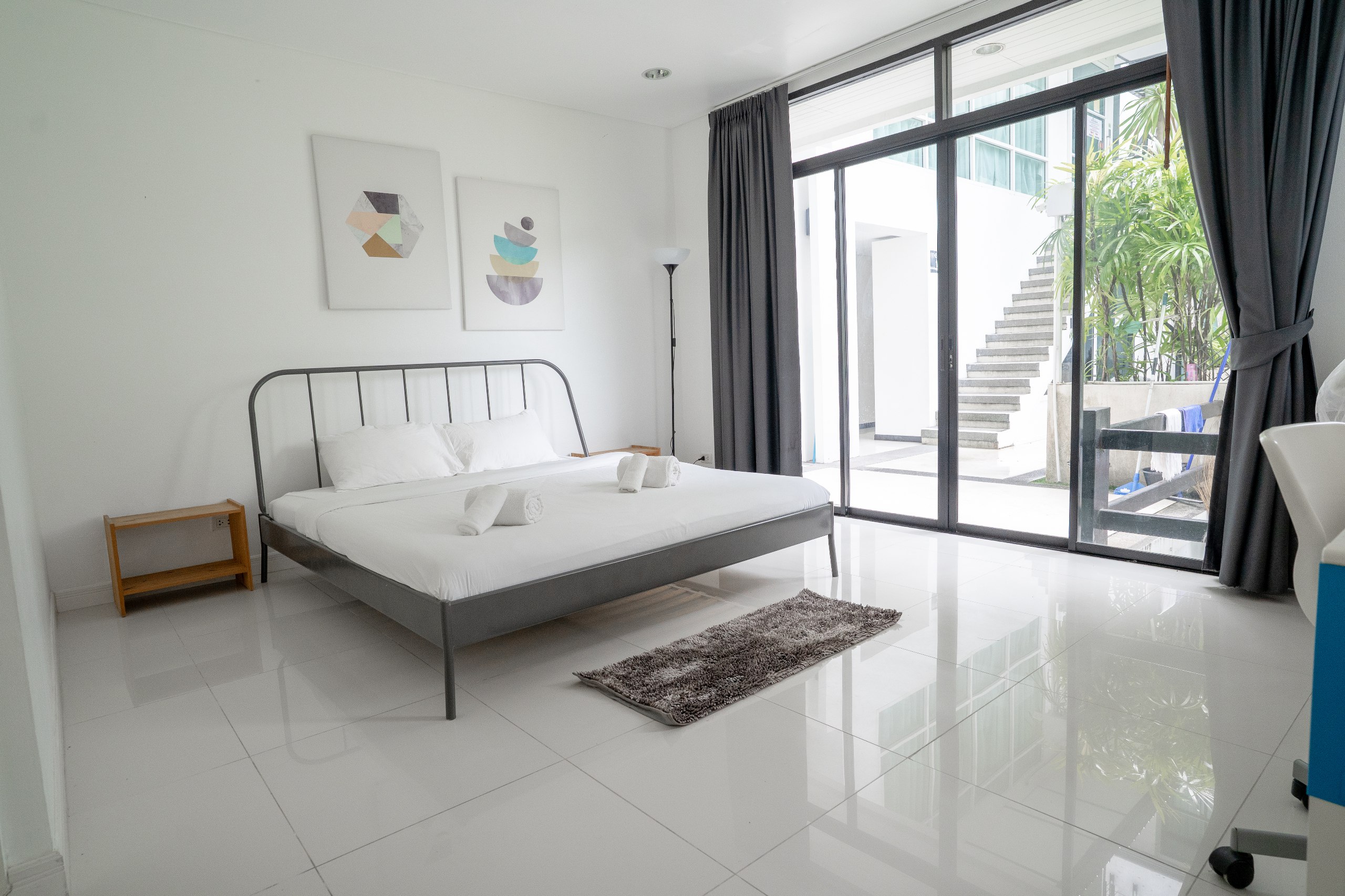 Аренда трехкомнатных апартаментов у пляжа