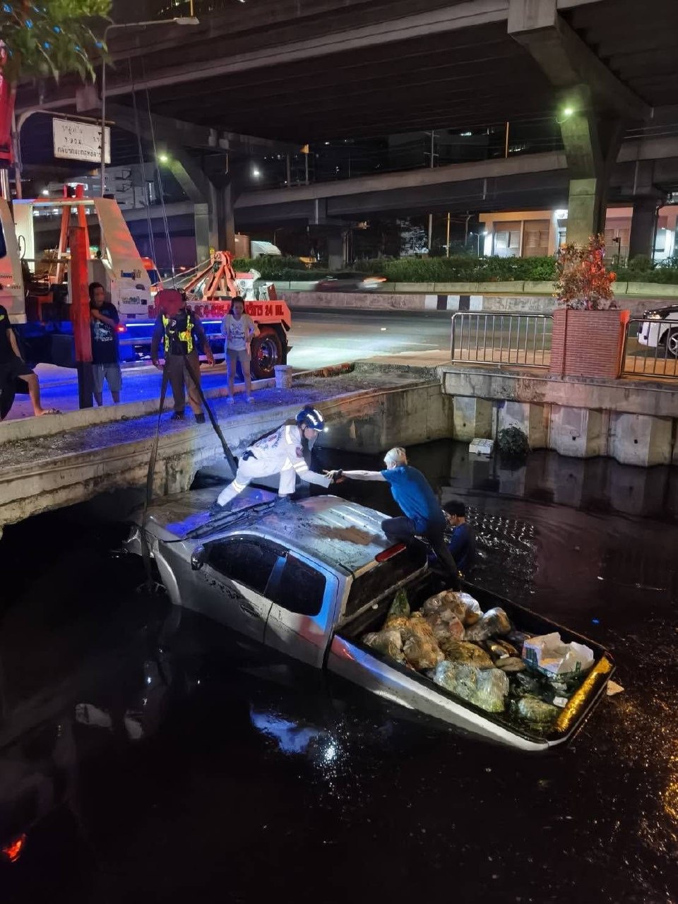 Инцидент в Бангкоке с пикапом