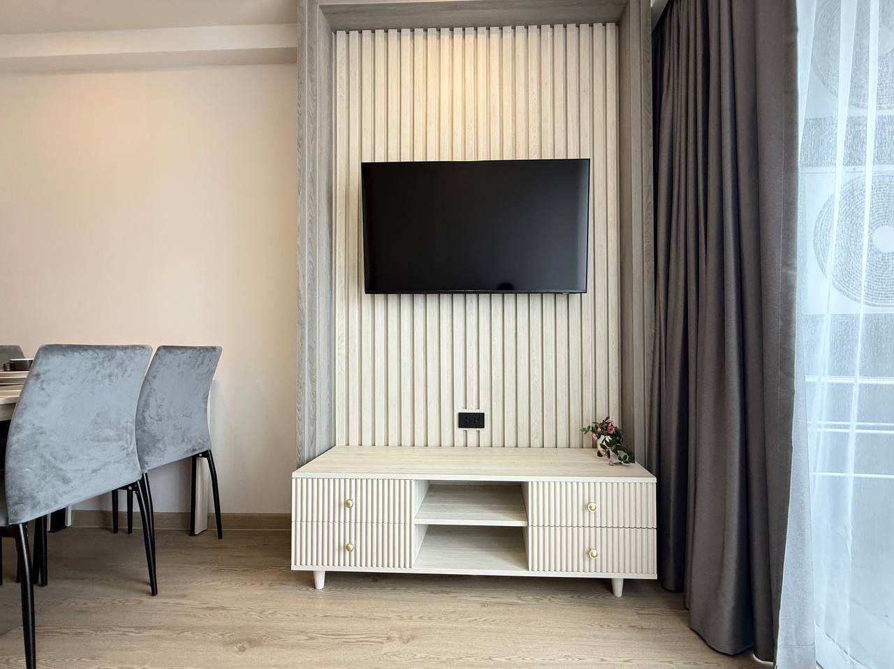 Аренда квартиры с видом на бассейн