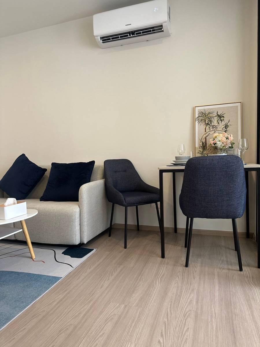 Студия с бассейном и тренажёрным залом