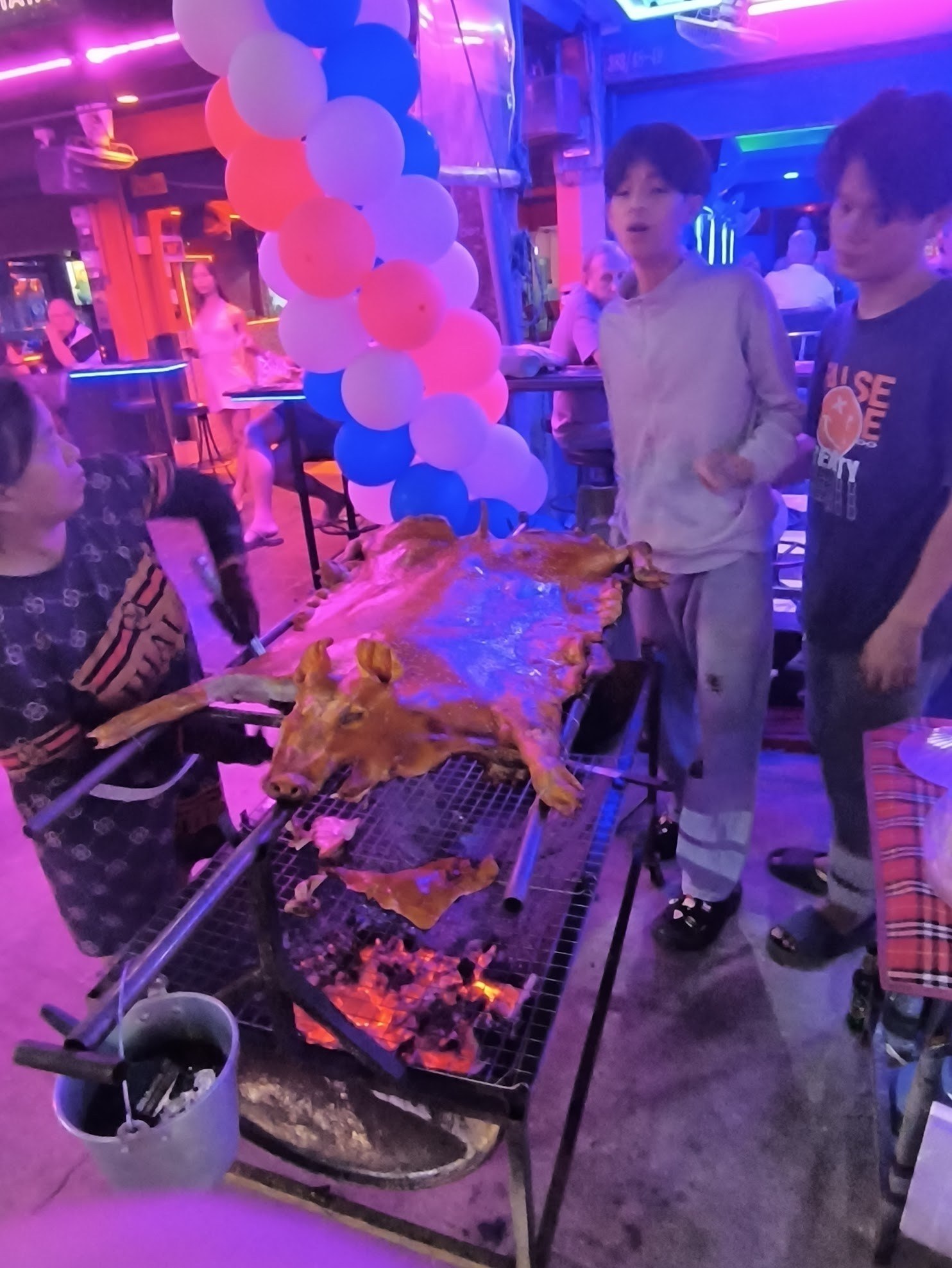 Открытие ночной жизни Паттайи