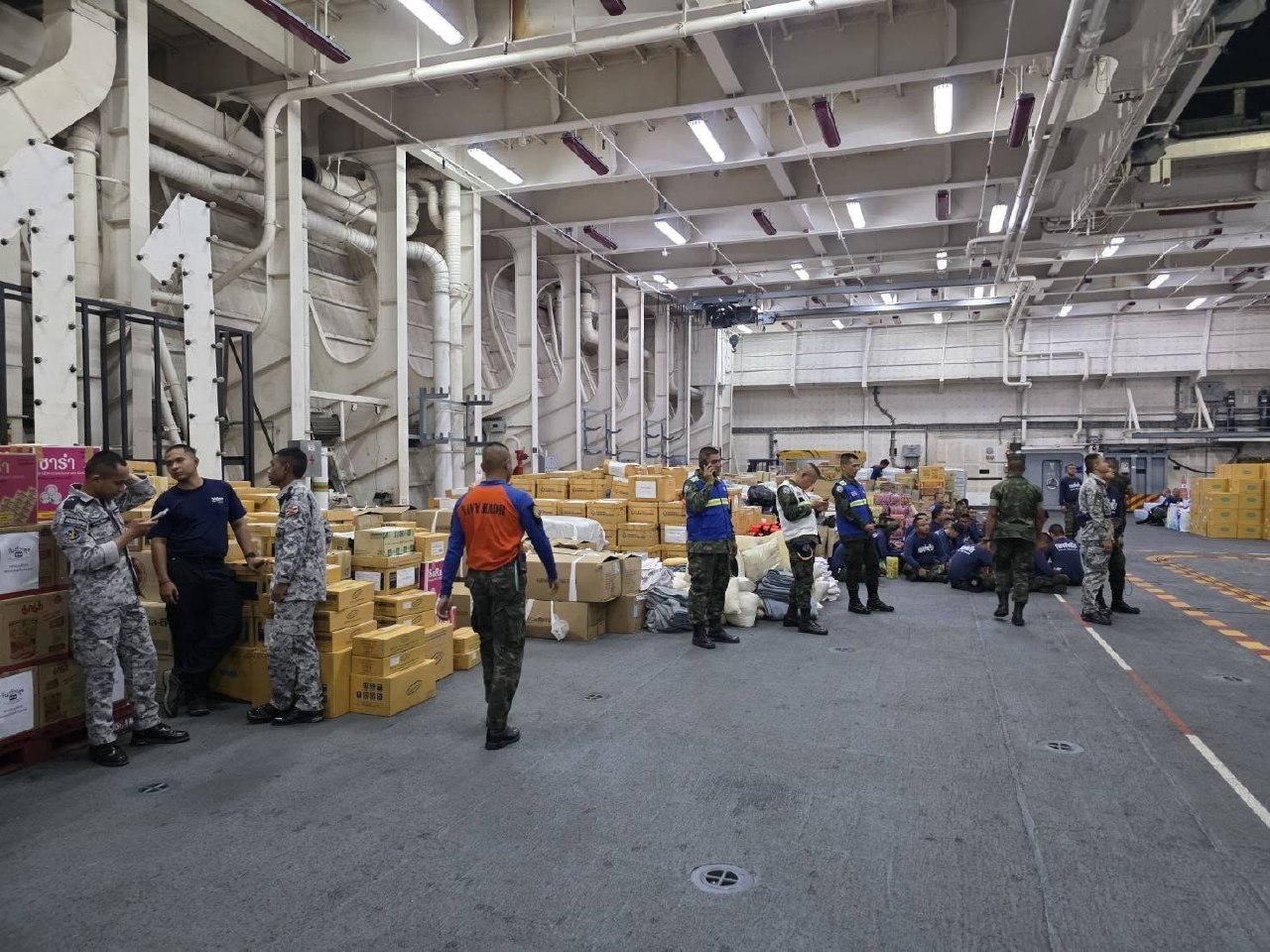 Гуманитарная миссия флота Таиланда