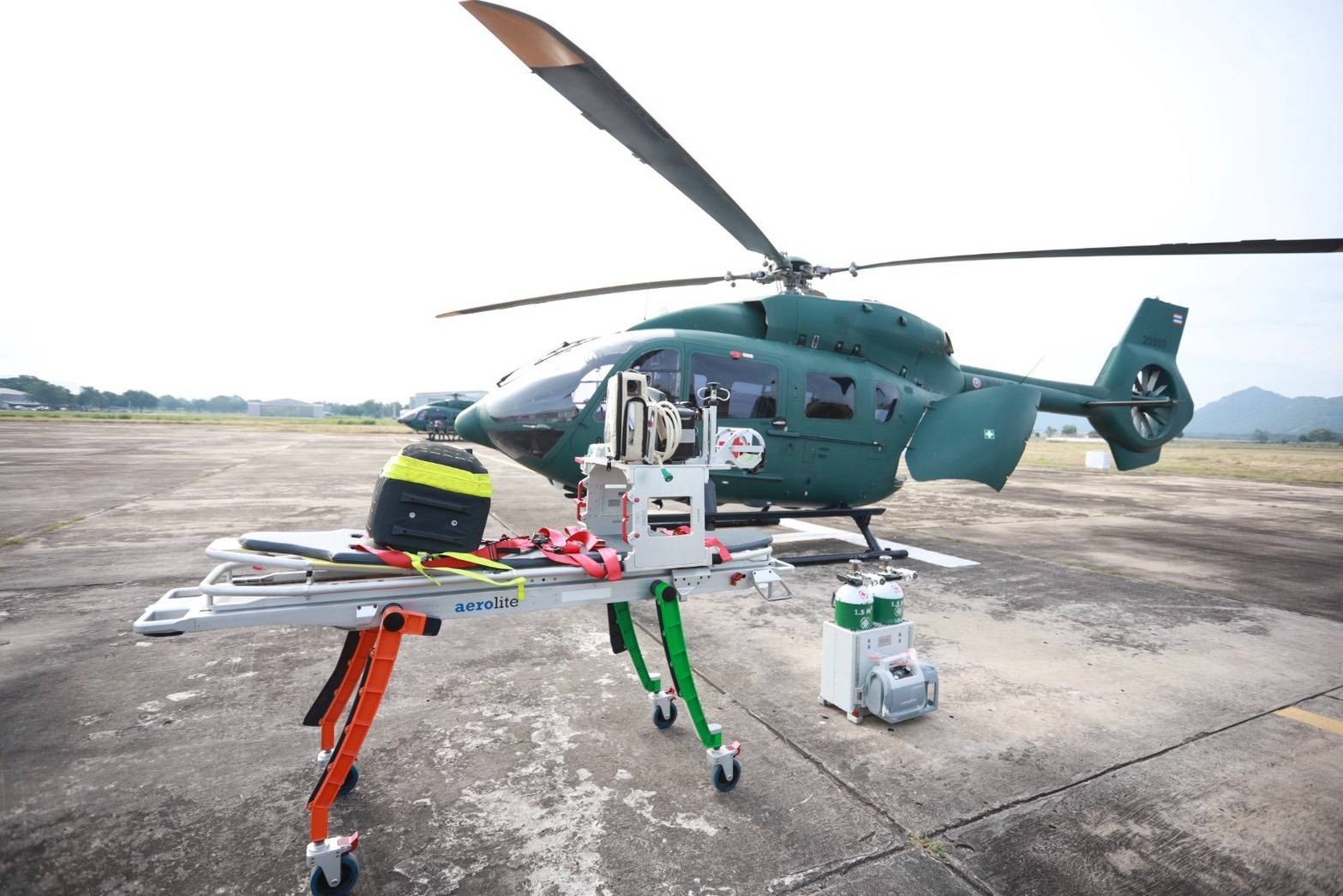 Армия Таиланда помогает пострадавшим от наводнений