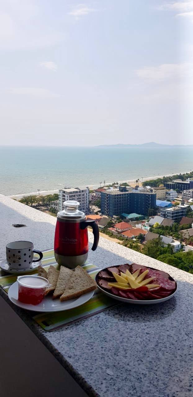 Аренда меблированной студии с видом на море