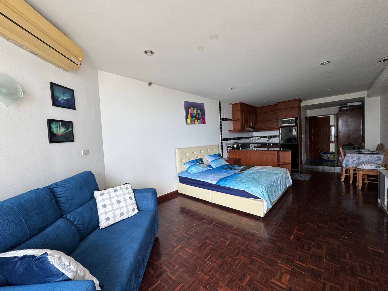 Аренда меблированной студии с видом на море