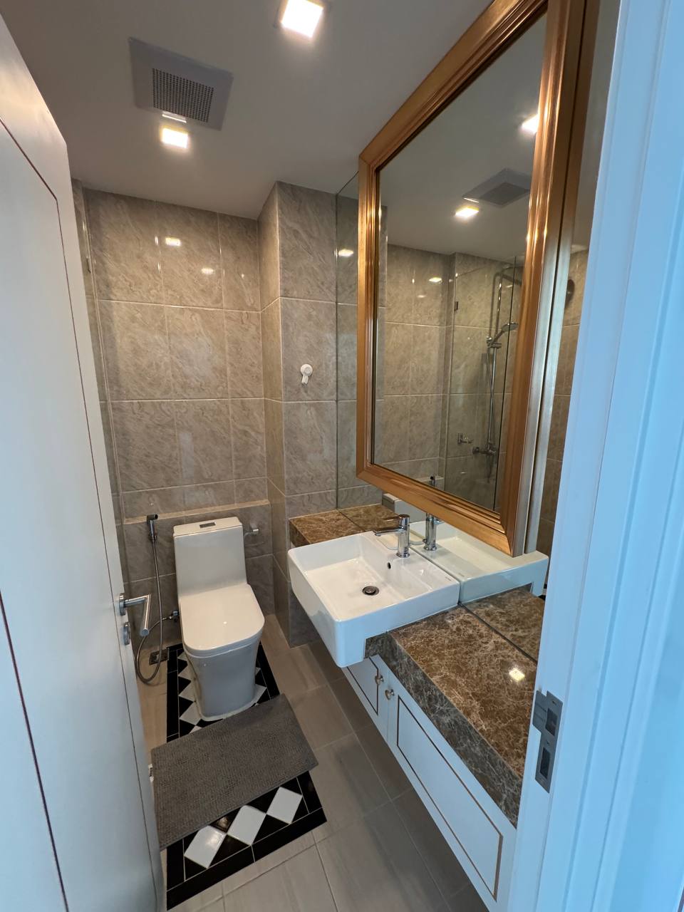 Современная студия в новом комплексе