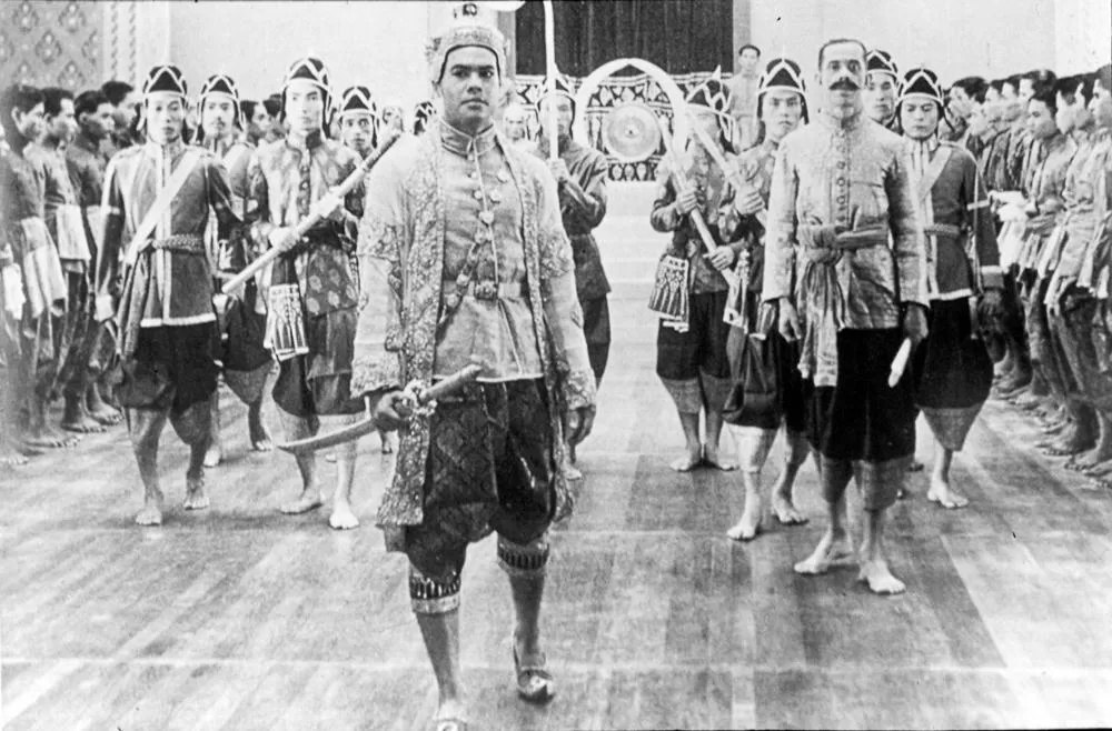 Обзор тайского фильма 'Король белых слонов'